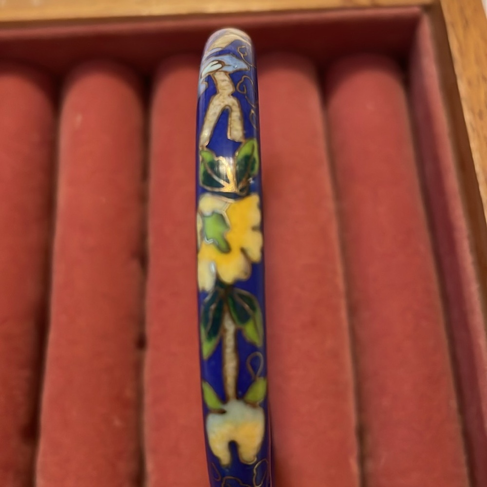 Vintage Floral Blue and Gold Bangle Bracelet - Picture 6 of 10